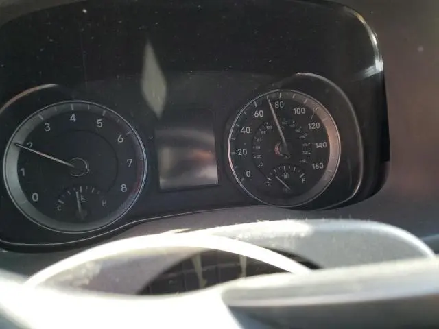 2020 HYUNDAI KONA SE  