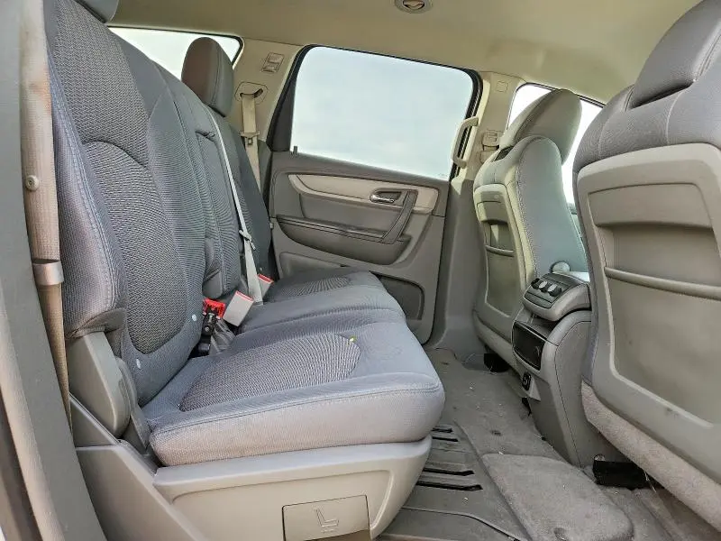 2017 CHEVROLET TRAVERSE LS  