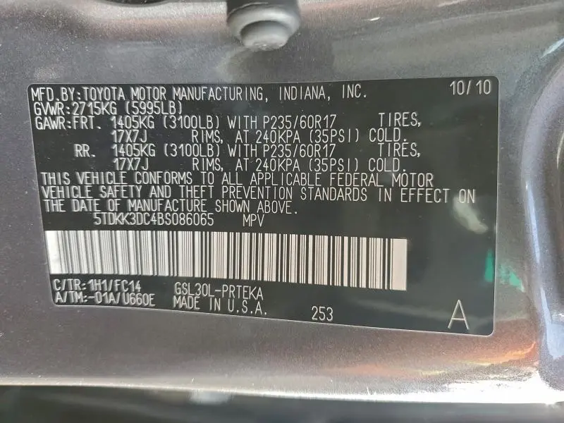 2011 TOYOTA SIENNA LE 8-PASSENGER  