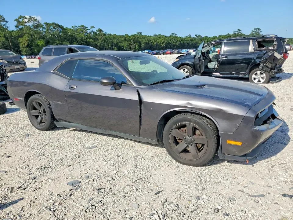 2013 DODGE CHALLENGER SXT  