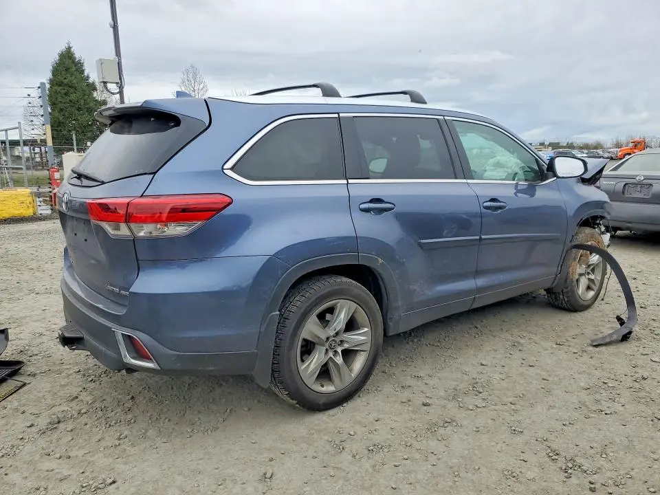 2017 TOYOTA HIGHLANDER LIMITED  