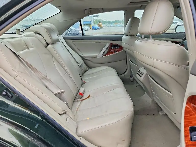 2010 TOYOTA CAMRY XLE V6  