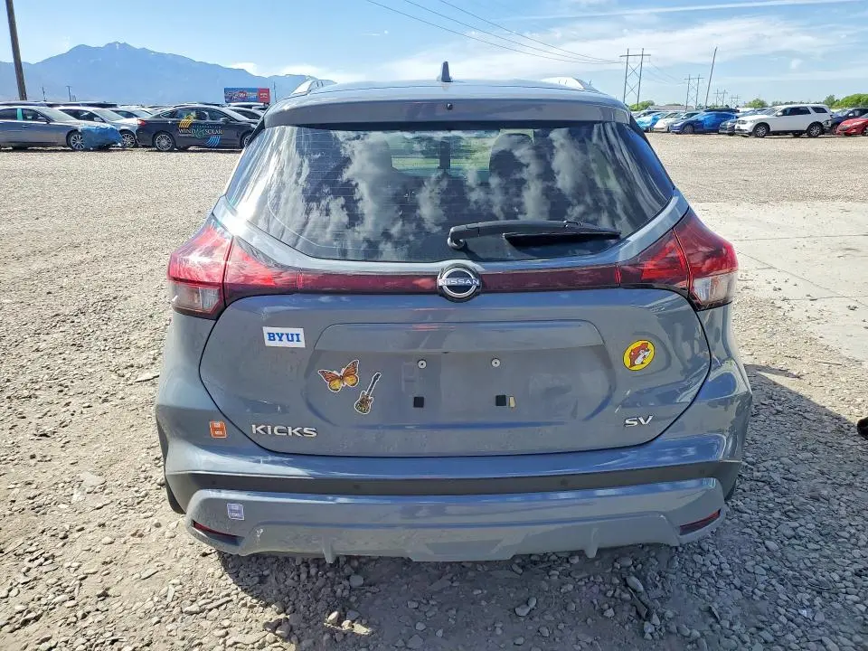2023 NISSAN KICKS SV  