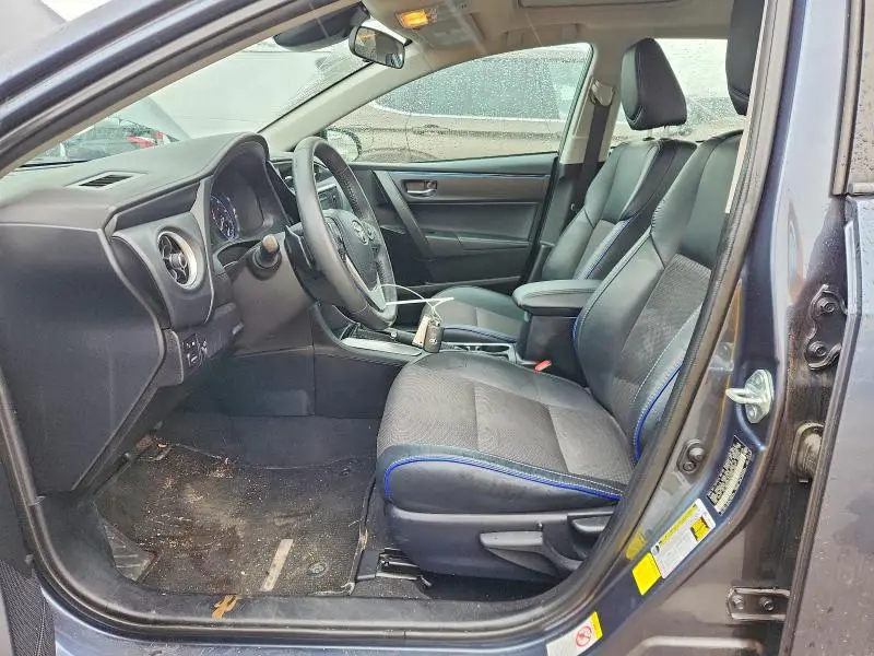 2017 TOYOTA COROLLA SE  