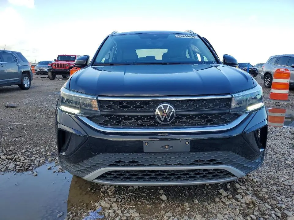 2023 VOLKSWAGEN TAOS SE  