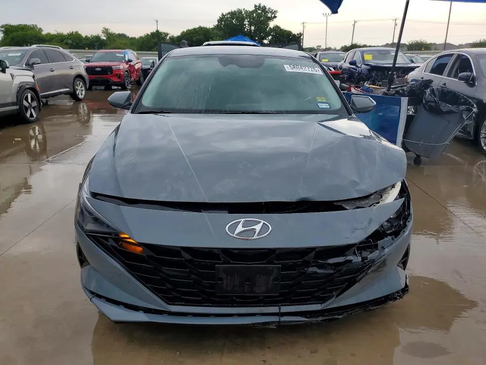 2022 HYUNDAI ELANTRA SEL  