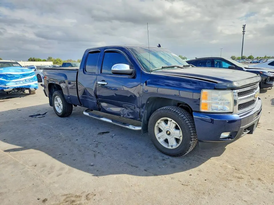2011 CHEVROLET SILVERADO K1500 LTZ  