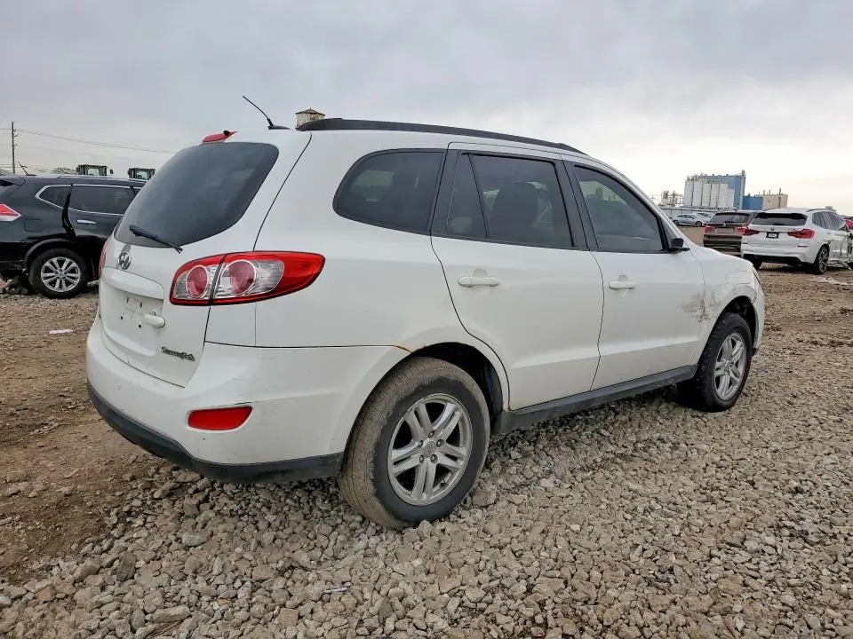 2010 HYUNDAI SANTA FE GLS  