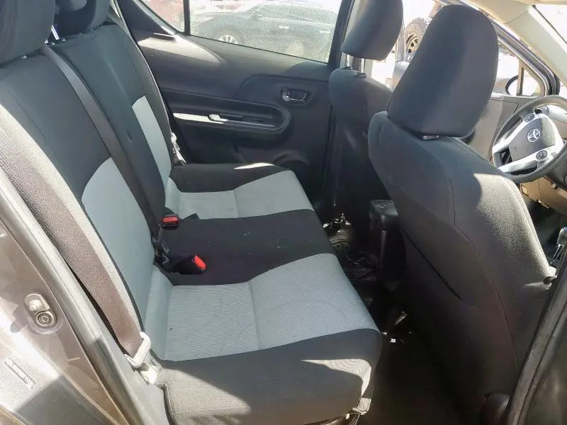 2015 TOYOTA PRIUS C   