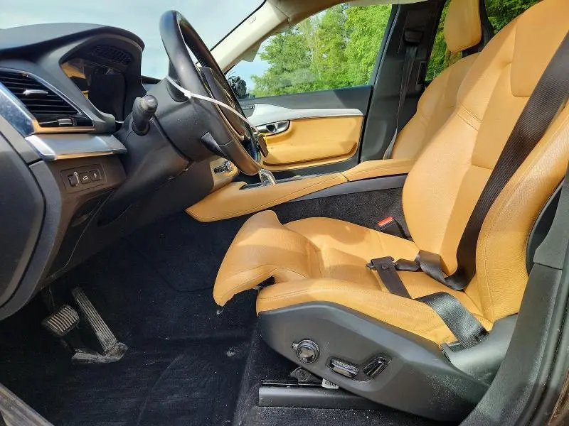 2016 VOLVO XC90 T8  