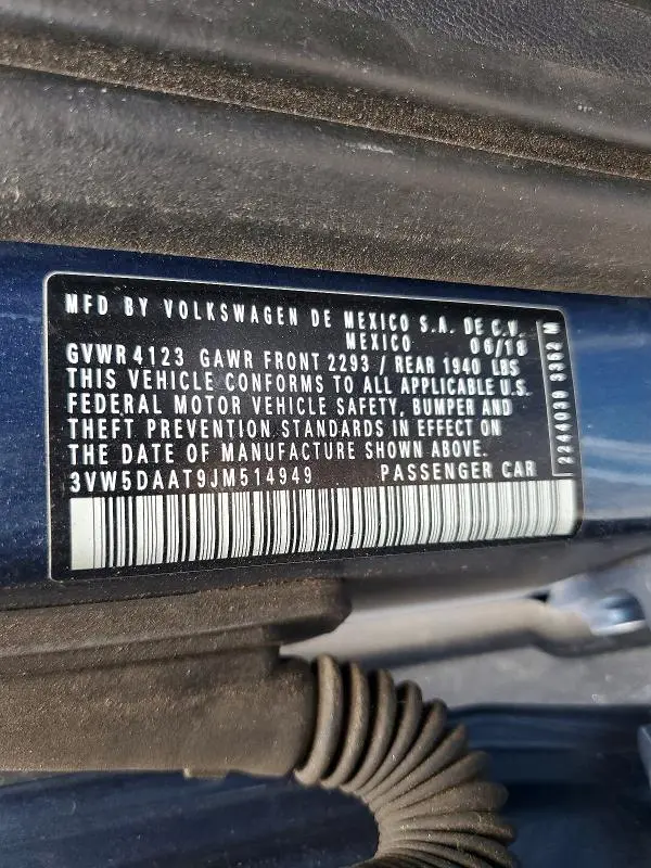 2018 VOLKSWAGEN BEETLE S  