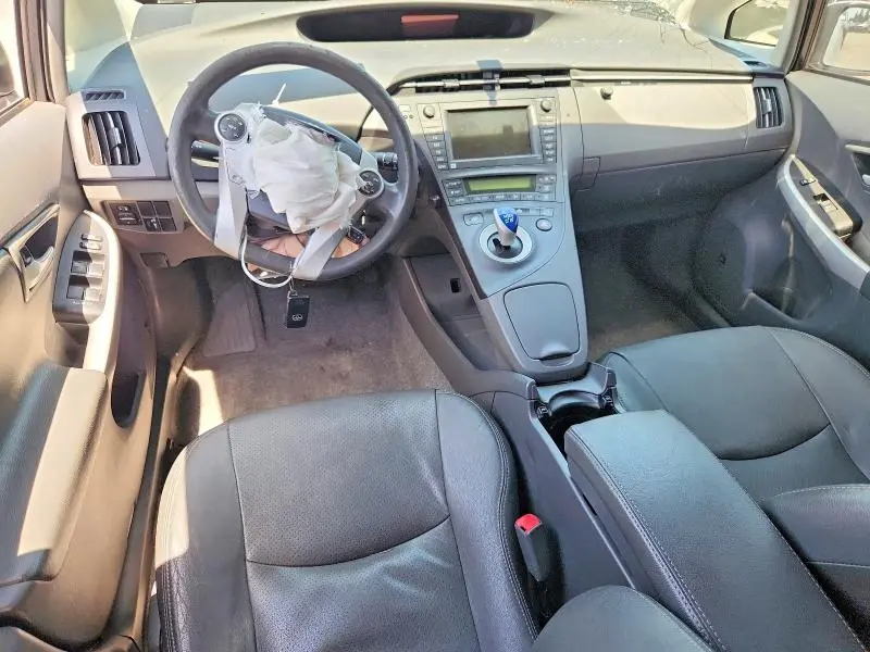 2011 TOYOTA PRIUS THREE  