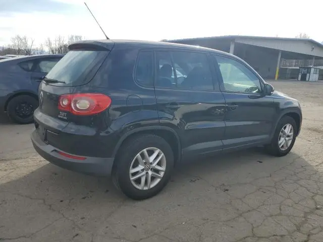 2011 VOLKSWAGEN TIGUAN S  