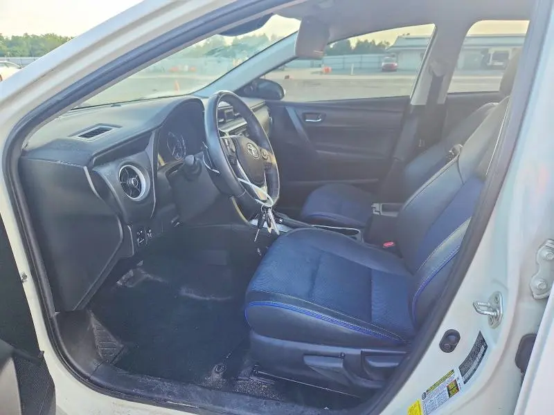 2018 TOYOTA COROLLA SE  