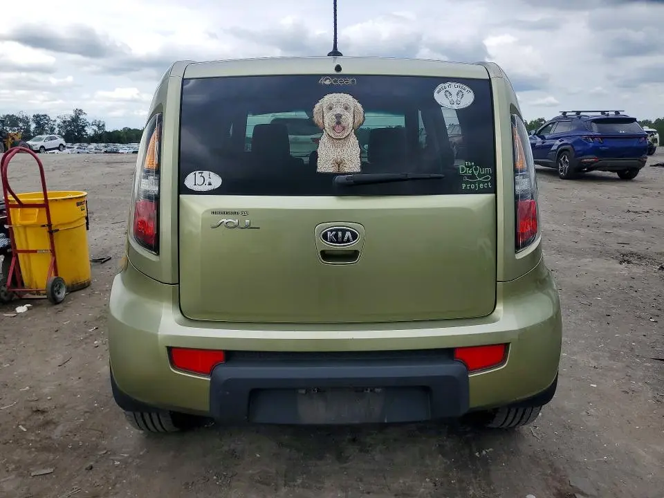 2010 KIA SOUL +  