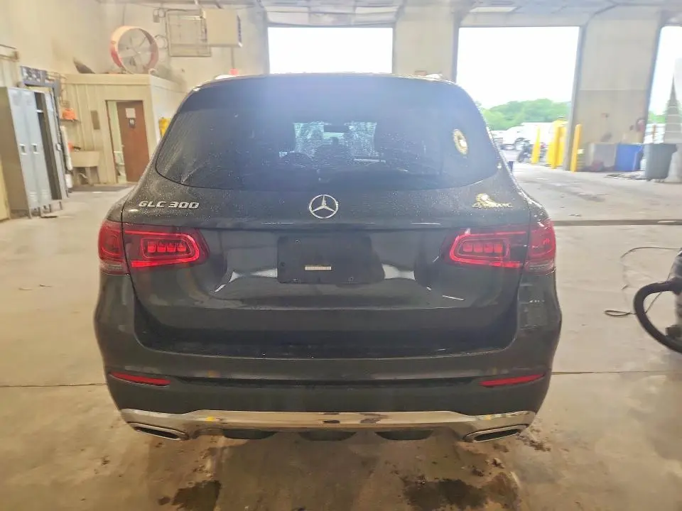 2020 MERCEDES-BENZ GLC 300  