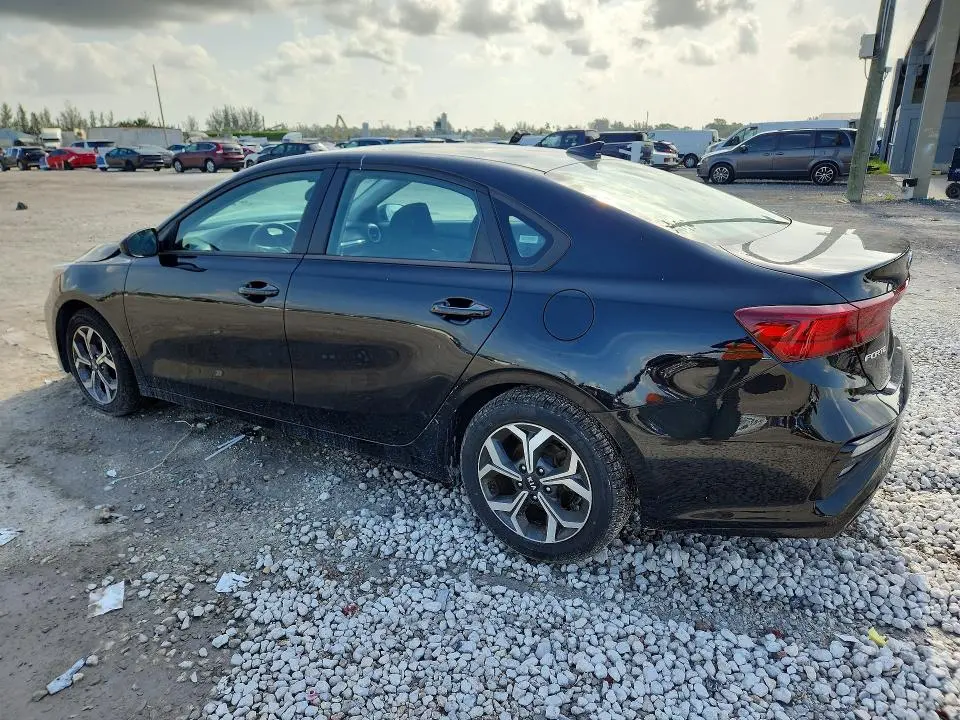 2021 KIA FORTE LXS  