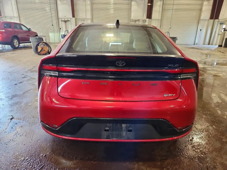 2024 TOYOTA PRIUS XLE  