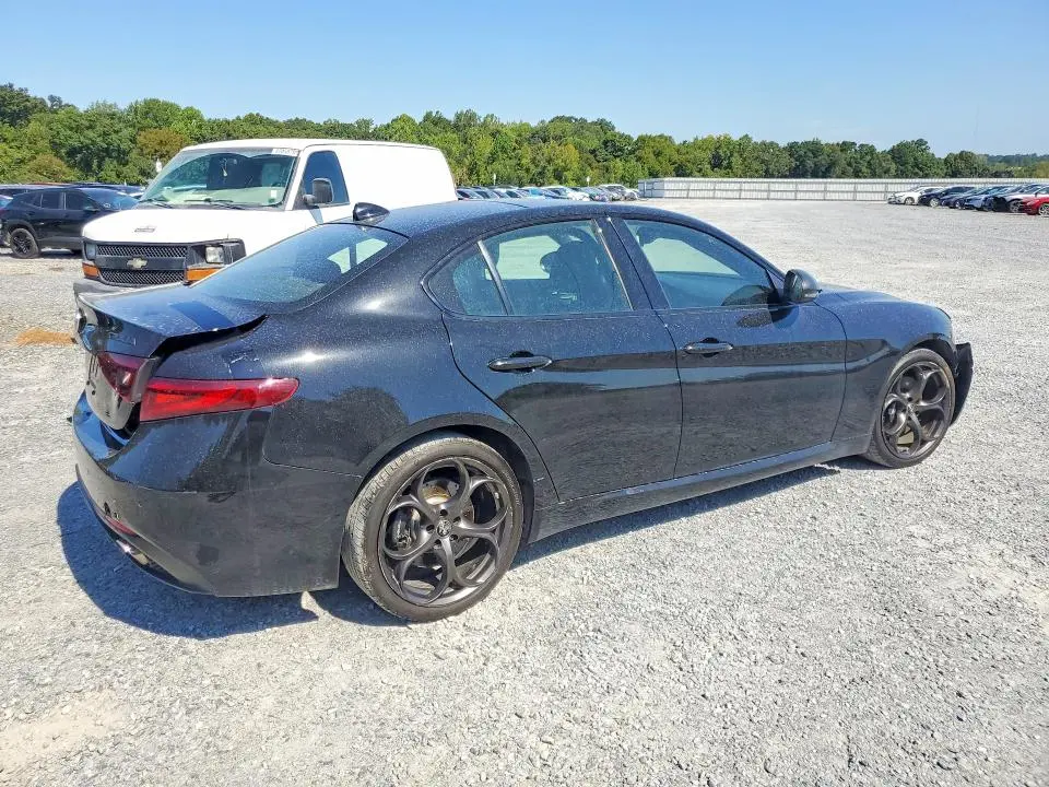 2018 ALFA ROMEO GIULIA TI Q4  