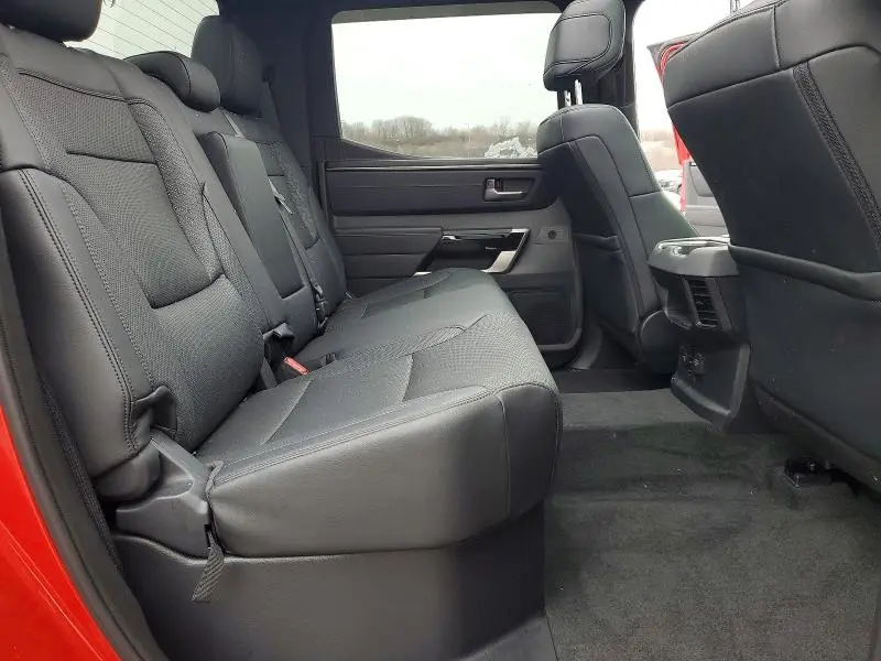 2025 TOYOTA TUNDRA CREWMAX LIMITED  