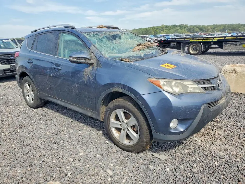 2014 TOYOTA RAV4 XLE  