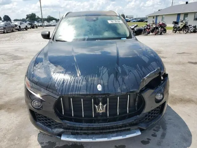 2017 MASERATI LEVANTE SPORT  