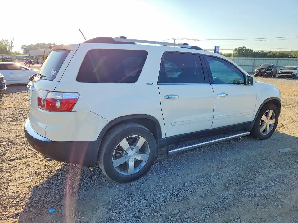 2011 GMC ACADIA SLT-1  