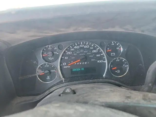 2011 GMC SAVANA G2500  