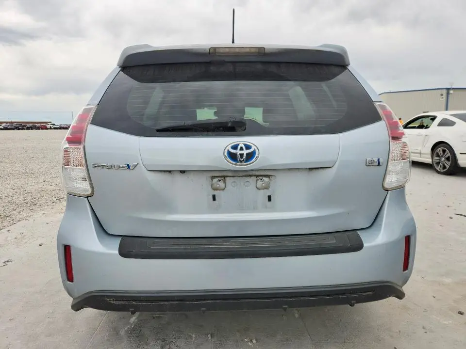 2016 TOYOTA PRIUS V FOUR  