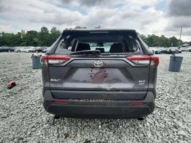 2022 TOYOTA RAV4 XLE  