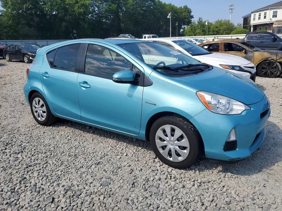 2013 TOYOTA PRIUS C TWO  