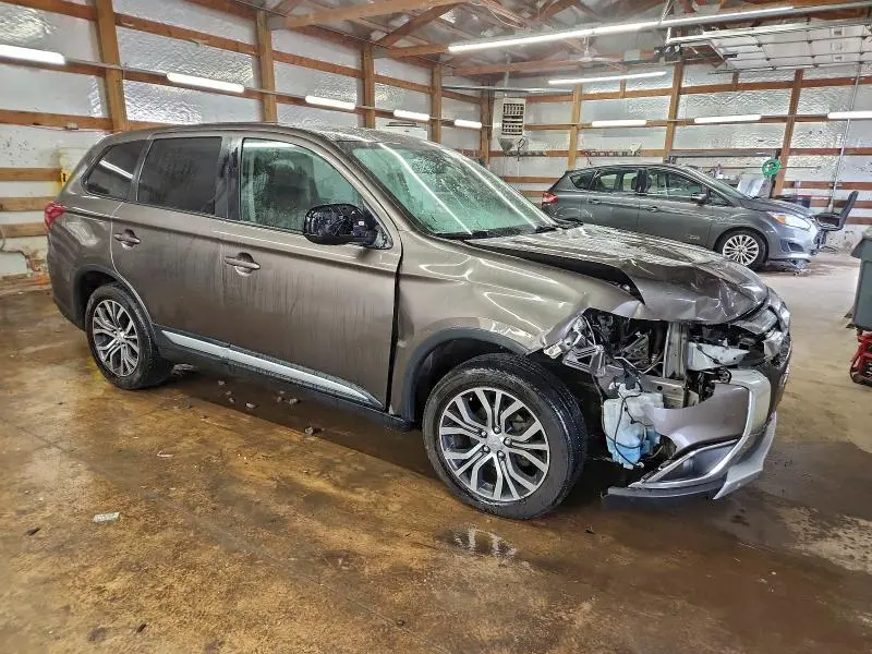 2018 MITSUBISHI OUTLANDER ES  