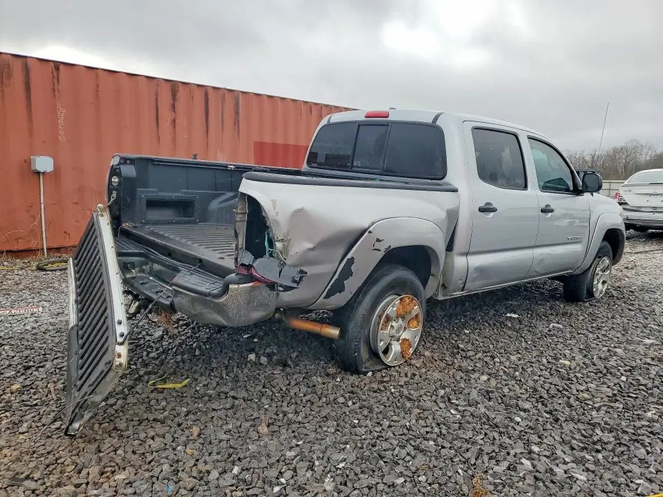 2011 TOYOTA TACOMA V6  