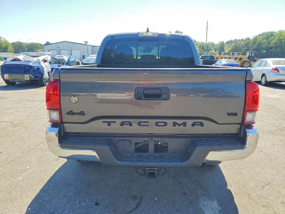 2021 TOYOTA TACOMA SR5 V6  
