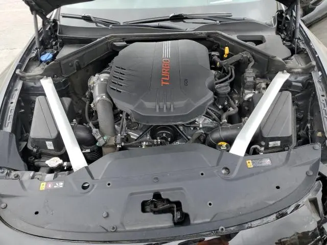 2019 KIA STINGER GT2  