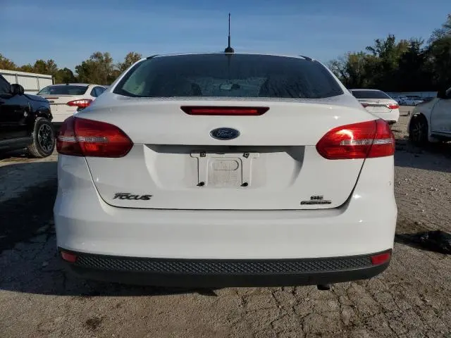 2015 FORD FOCUS SE  