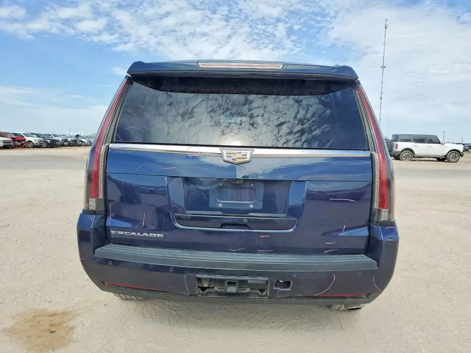 2017 CADILLAC ESCALADE LUXURY  