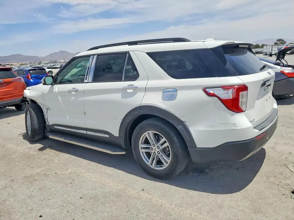 2022 FORD EXPLORER XLT  