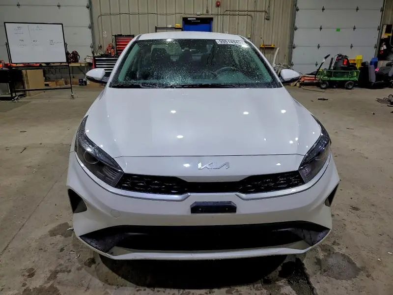 2024 KIA FORTE LX  