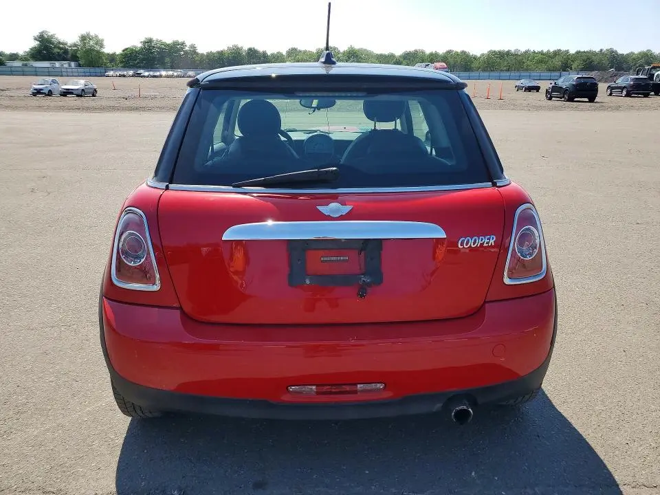 2011 MINI COOPER BASE  