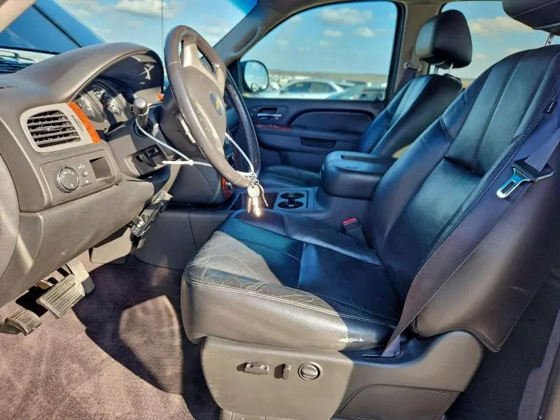 2011 CHEVROLET SILVERADO C1500 LTZ  