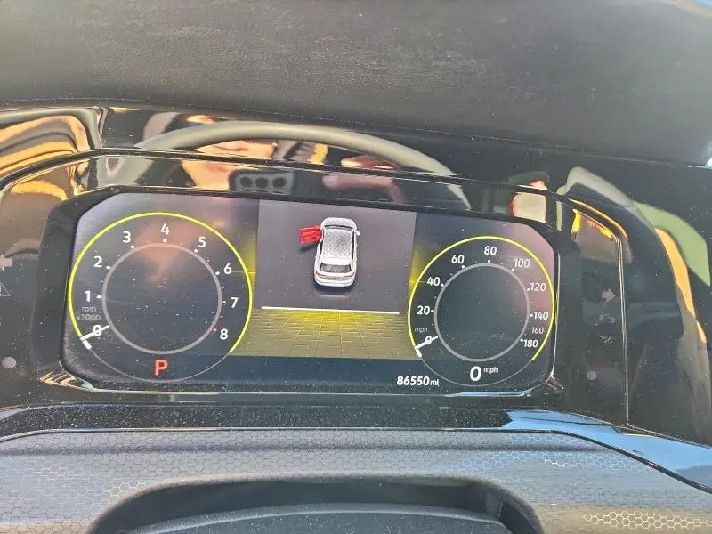 2022 VOLKSWAGEN GTI SE  