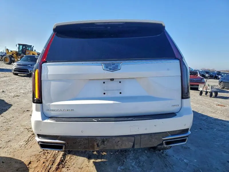 2021 CADILLAC ESCALADE LUXURY  