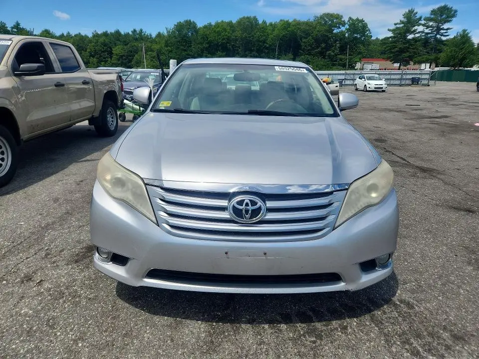 2012 TOYOTA AVALON LIMITED  