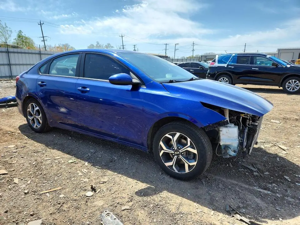 2021 KIA FORTE LXS  