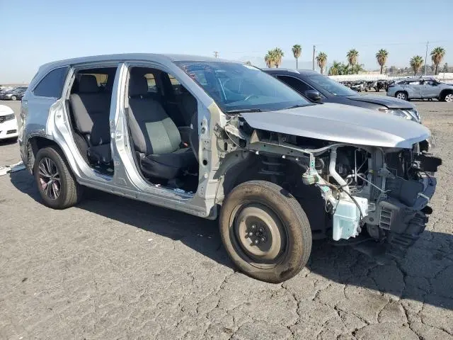 2019 TOYOTA HIGHLANDER LE  