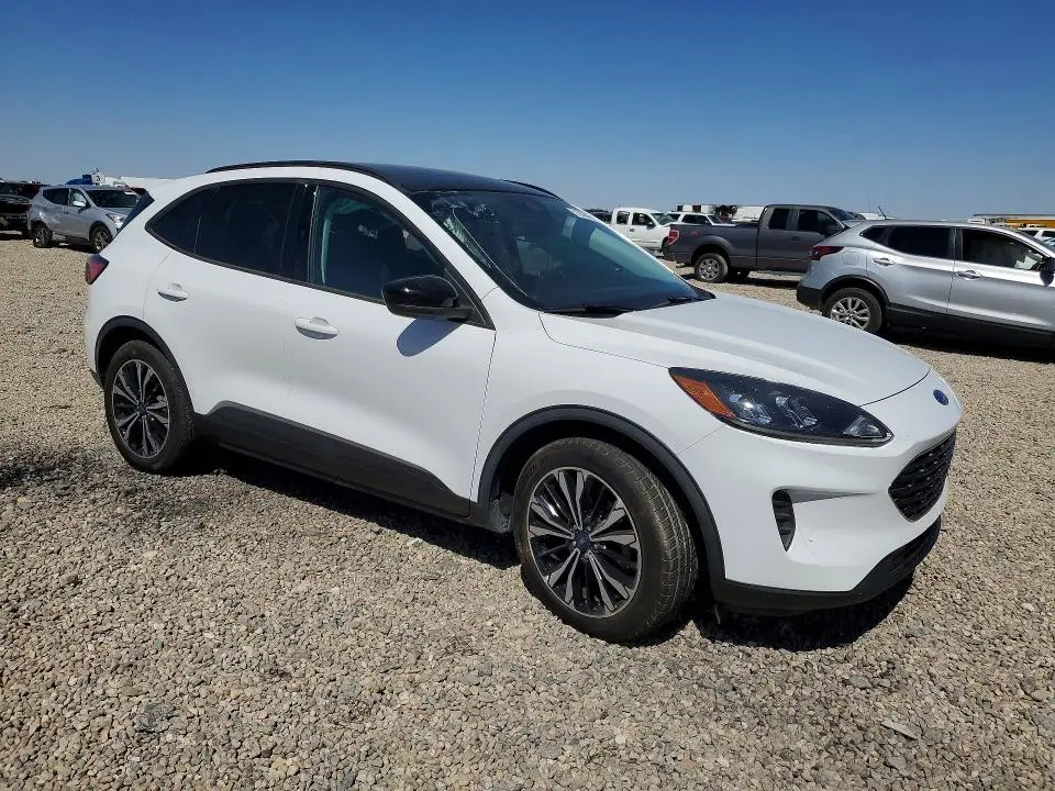 2022 FORD ESCAPE SE  