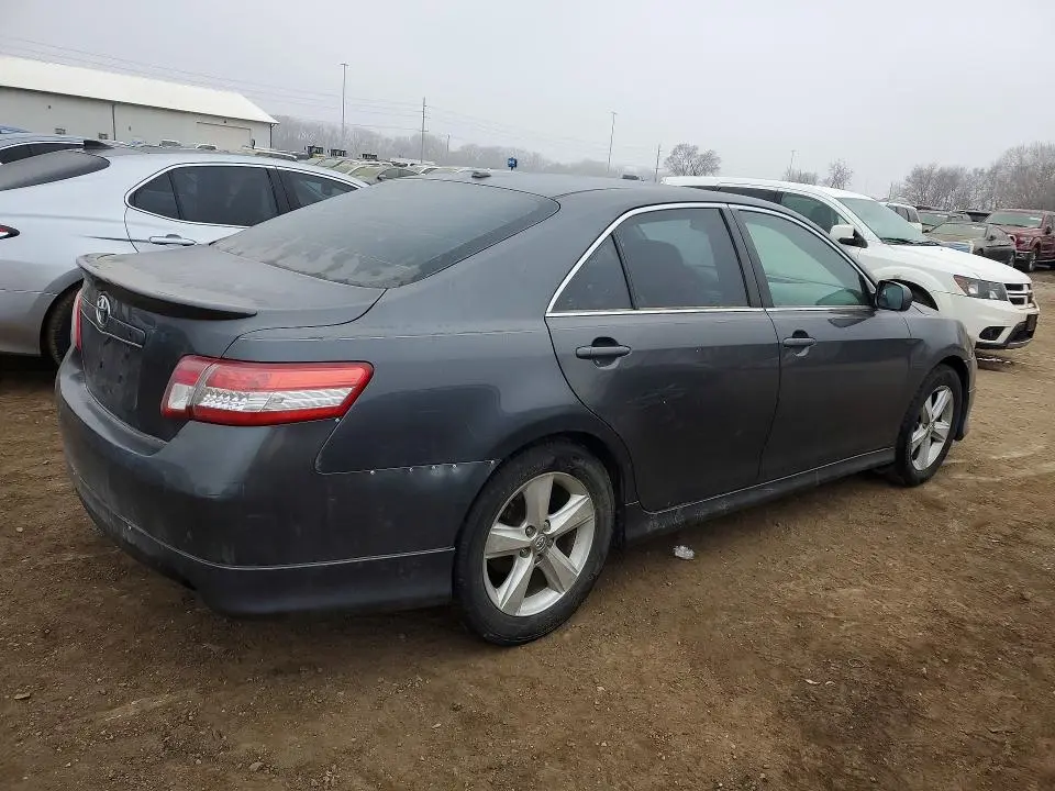 2010 TOYOTA CAMRY SE  