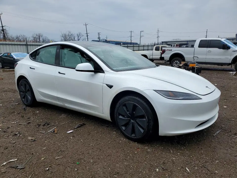2026 TESLA MODEL 3   