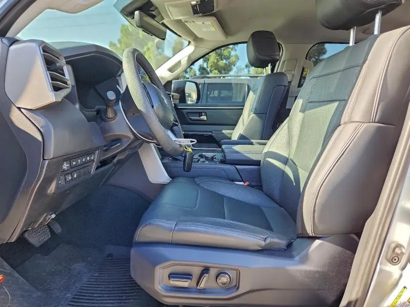 2024 TOYOTA TUNDRA CREWMAX LIMITED  